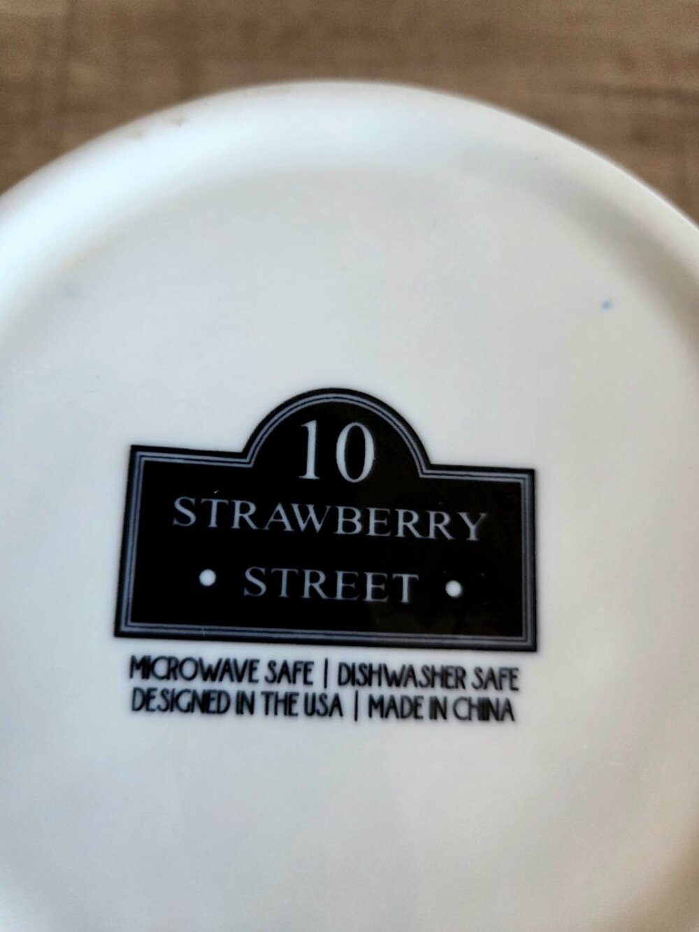 10 Strawberry Street Large Mug with Dragonflies and Bees. - Picture 6 of 7